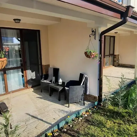 Bayview Family Garden A1 בורגאס