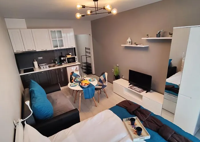 Апартамент Bayview Family Garden A1 Бургас